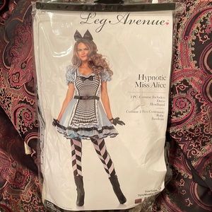 Alice in wonderland costume